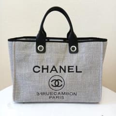 CHANEL トートバッグ グレー キャンバス　ノベルティー CHANEL トートバッグ グレー キャンバス ノベルティー - メルカリ