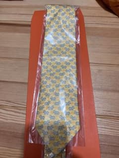 HERMÈS イエローネクタイのサムネイル