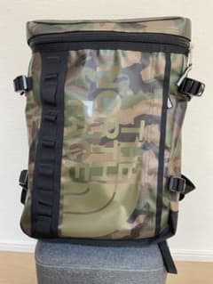 美品✨THE NORTH FACE カモフラージュ　バックパックのサムネイル