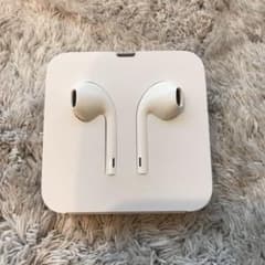 iPhone 純正イヤホン アップル　未使用新品のサムネイル