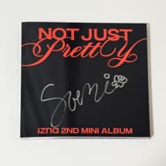 izna Not Just Pretty サイン アルバム セビ - メルカリ