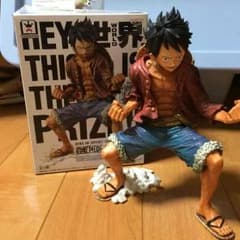 ワンピース フィギュアー ルフィーのサムネイル