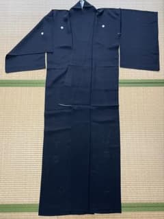 着物 黒紋付 黒無地紋付 剣片喰 - メルカリ