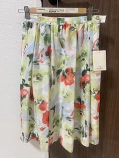 新品未使用　ベイクルーズ　スカートのサムネイル
