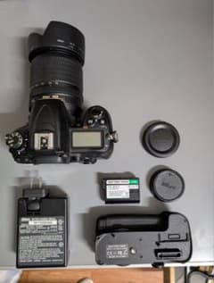 NikonD7000 +18-105mmレンズ + 純正グリップ価格交渉可能です Nikon D7000 + 18-105mmレンズ + 純正グリップ - メルカリ