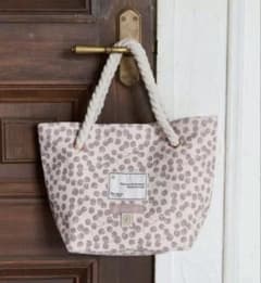 Herlipto Cherry Tote Bag / pale mauve - メルカリ