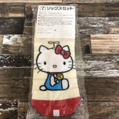 未使用未開封　ハローキティ　ドラえもん　コラボ　靴下のサムネイル
