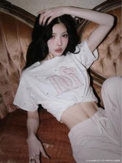 ま*な様 Hello DarichキルティングアップリケビジューTシャツ WHT Darich Hello DarichキルティングアップリケビジューTシャツ - メルカリ