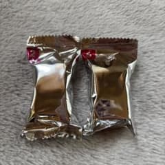 ちいかわ チョコボックス　ハチワレ ラッコ　2個セットのサムネイル