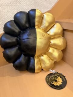村上隆☆ヒカル☆コラボ クッション☆カイカイキキ - メルカリ
