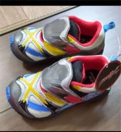 新品　ムーンスター　ウルトラマンX スニーカー　15センチのサムネイル