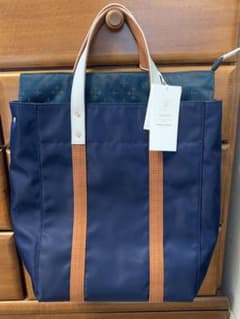 新品未使用　russet トートバッグ ネイビー 2WAYのサムネイル