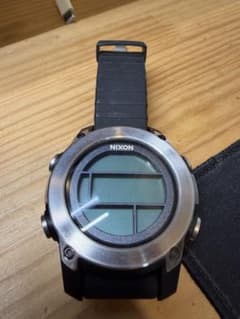 NIXON UNIT DIVE デジタル腕時計 A962 000のサムネイル