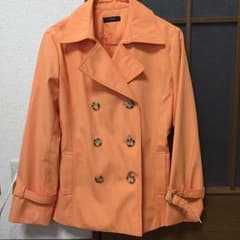 美品  IDANAのトレンチコートのサムネイル