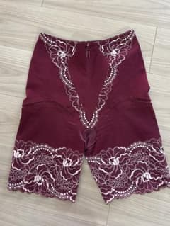 ダイアナ 補正下着 ガードル (EL)82 ボルドーのサムネイル