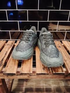 【最新現行モデル/29cmWIDE】HOKA スピードゴート6 GTX【難あり】 最新現行モデル/29cmWIDE】HOKA スピードゴート6 GTX【難あり】 - メルカリ