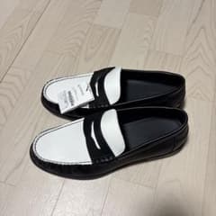 ZARA バイカラー ローファーのサムネイル