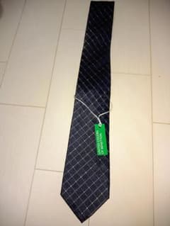 新品　BENETTONシルク絹100％ネクタイのサムネイル