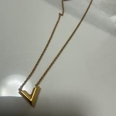 LOUIS VUITTON ネックレス Vロゴ ゴールドのサムネイル