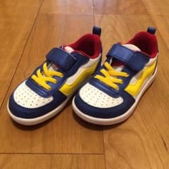 VANS✨オシャレ❤️可愛いスニーカー ✨15〜16cmのサムネイル