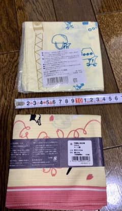 小風呂敷猫柄とカルディ布チーフ2点セットのサムネイル