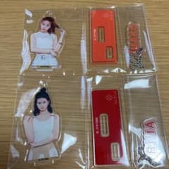 niziu マコ　リマ　アクリルスタンドキーホルダーのサムネイル