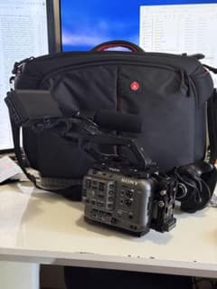 【良品】SONY FX6 Vマウントリグ　マンフロットケース付き 良品】SONY FX6 Vマウントリグ マンフロットケース付き - メルカリ