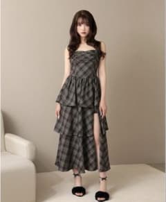 M me eme Double strap slit onepiece エムエメ - メルカリ