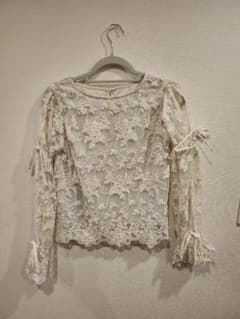GRL アイボリー 花柄刺繍 レースブラウス 長袖のサムネイル