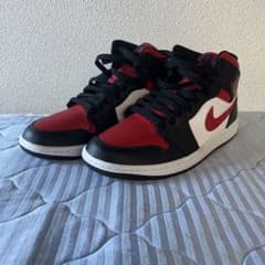 NIKE AIR JORDAN 1のサムネイル