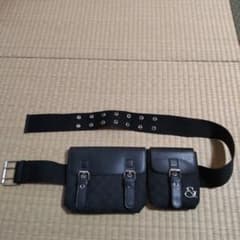 ウエストバッグのサムネイル