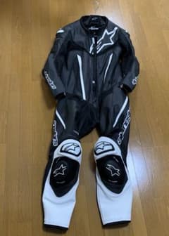 アルパインスターズ フュージョン レザー スーツ ブラック ホワイト　新品 アルパインスターズ フュージョン レザー スーツ ブラック ホワイト