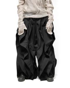 Jordan Arthur Smith 変形パンツ Jordan Arthur Smith 変形パンツ - メルカリ