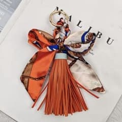 キーホルダー　バックチャーム　大人チャーム　じゃらじゃらキーホルダー