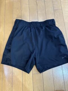 Nike ブラックハーフパンツサイドスリット