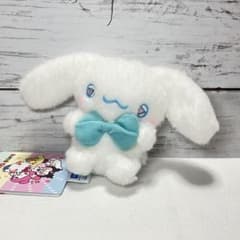 シナモロール☘️ゆるかわお座りポーズ　マスコット　☆タイトー限定