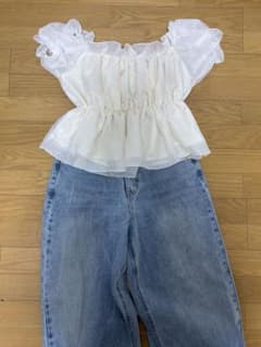 オフショルダー ブラウス デニムパンツ セットのサムネイル