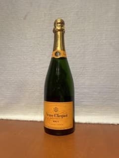 ヴーヴ・クリコ ブリュット シャンパンのサムネイル