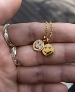 MAR  ニコちゃんネックレス　ball chain付　新品未使用　箱付きのサムネイル