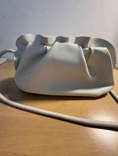 フリルデザイン ホワイトショルダーバッグのサムネイル