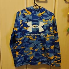 UNDER ARMOUR カモ柄 パーカー