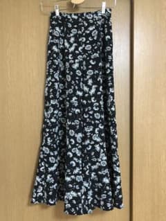 モノクロ花柄ワイドパンツのサムネイル