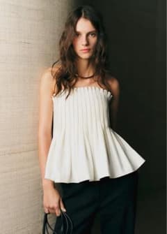 新品✴︎Sezane✴︎AKIMI トップス日本サイズ7 FRサイズ36 - メルカリ
