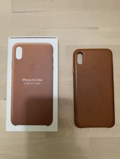 iPhone XS Max 純正レザーケースのサムネイル