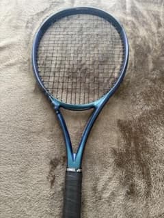 ウィルソンWILSON ULTRA 100 V4 テニスラケットのサムネイル
