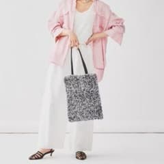 美品　UNTITLED　アンタイトル　スパンコールトート　シルバーのサムネイル