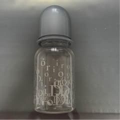 Dior 哺乳瓶のサムネイル
