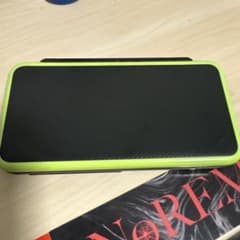 任天堂 New 2DS LL ブラック×ライム 本体 電源不良のサムネイル