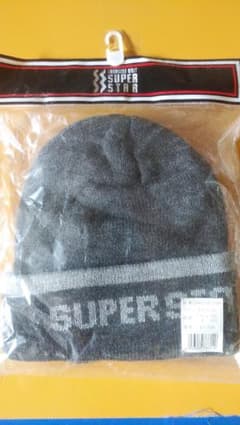 超値下げミズノニット帽　試着のみで長期自宅保管品で外ビニール袋は傷汚れあります。のサムネイル