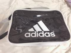 アディダス adidas エナメルバッグのサムネイル